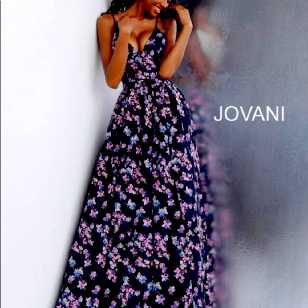 JOVANI SIZE 10 lace up back multi color